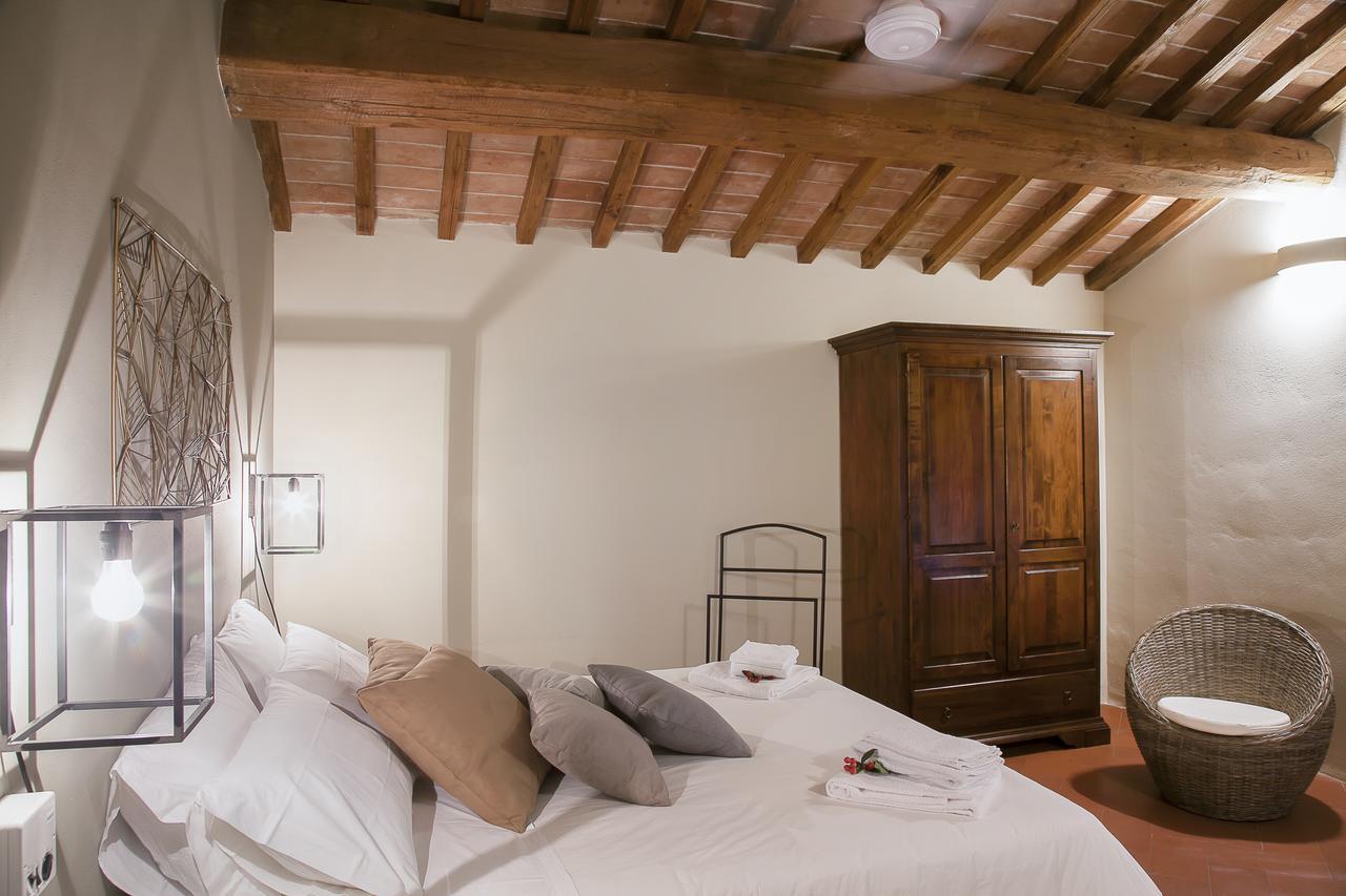 Palazzo Massaini - Cavarciano Пиенца Екстериор снимка