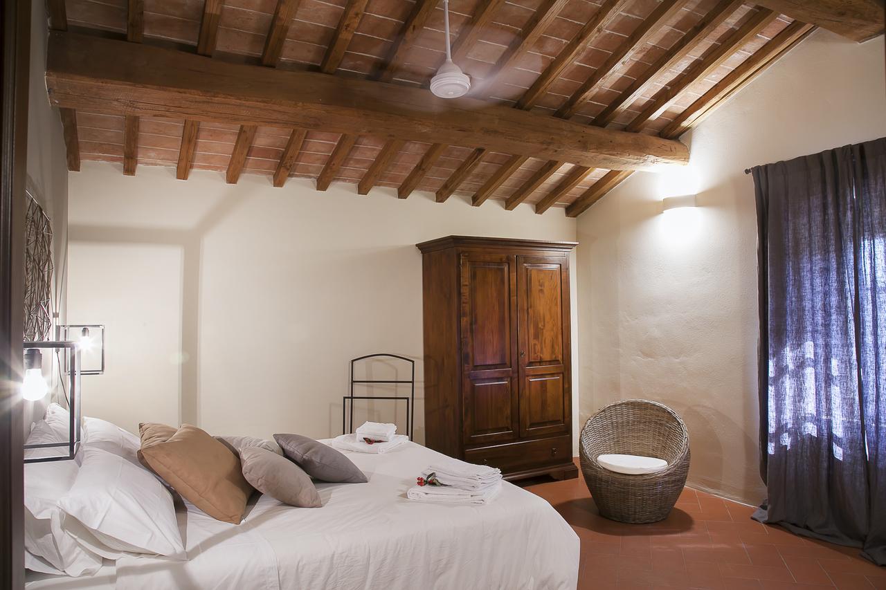 Palazzo Massaini - Cavarciano Пиенца Екстериор снимка